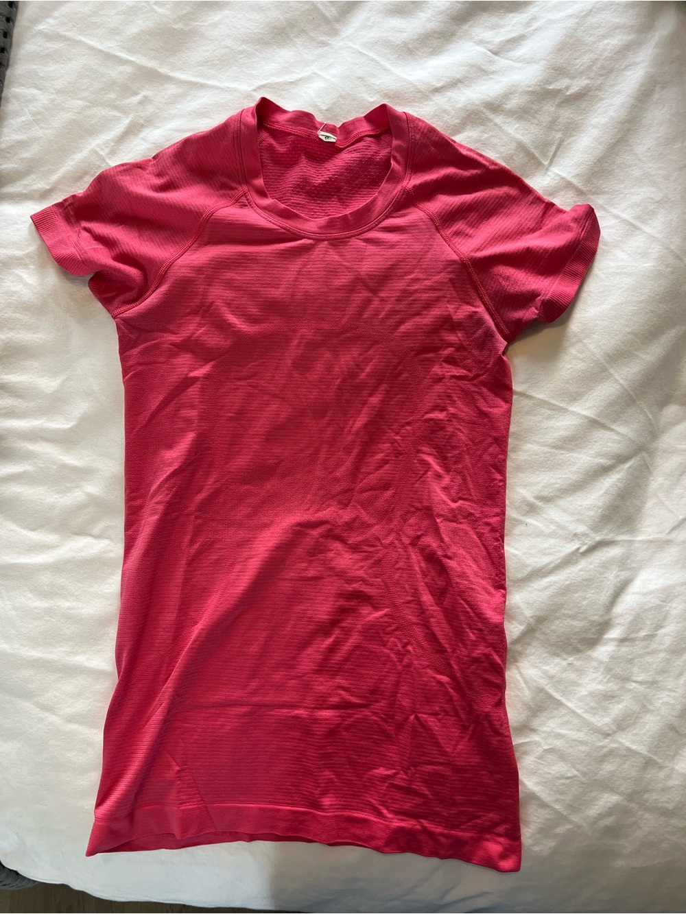 Women’s Short Sleeve Swiftly in Pink